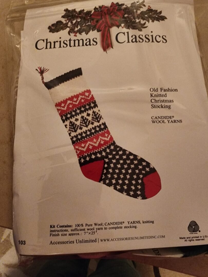 Christmas Stocking Knitting Kit - Evergreen - Image 2